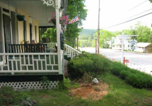 Tumble Inn Schroon Lake Exterior photo