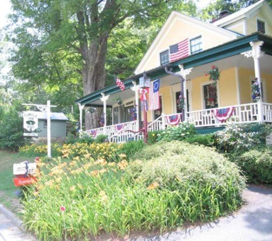 Tumble Inn Schroon Lake Exterior photo