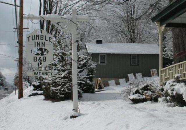 Tumble Inn Schroon Lake Exterior photo